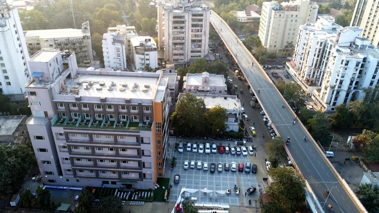 Apricot Hotel , أحمد أباد المظهر الخارجي الصورة