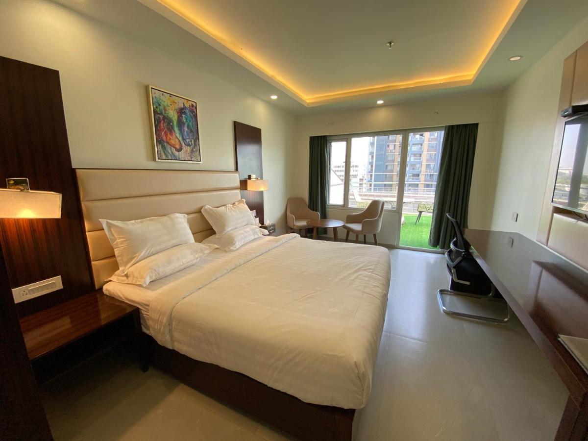Apricot Hotel , أحمد أباد المظهر الخارجي الصورة