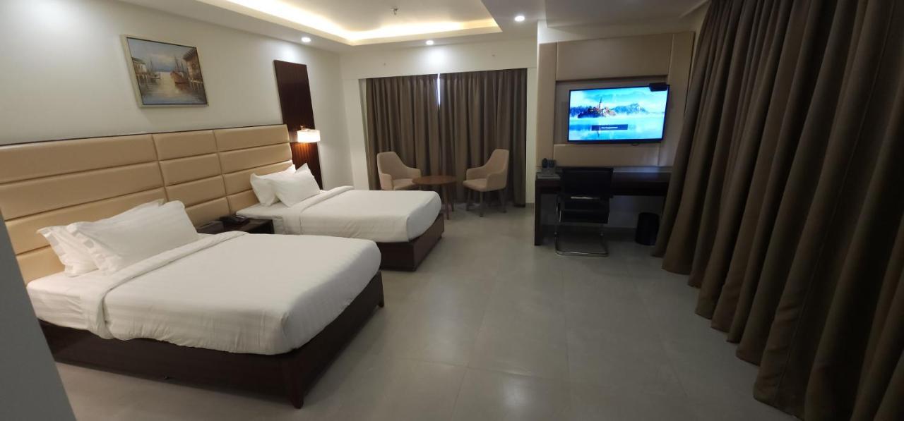 Apricot Hotel , أحمد أباد المظهر الخارجي الصورة