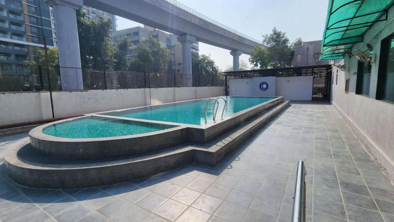 Apricot Hotel , أحمد أباد المظهر الخارجي الصورة